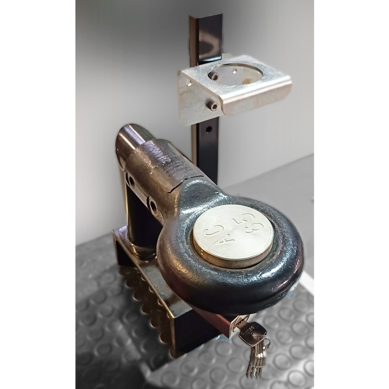 Antivol pour anneau de remorque BNA 42X68 9